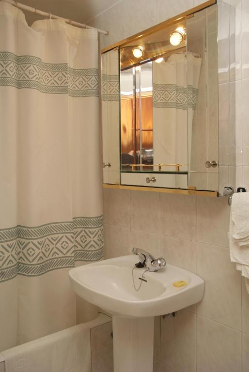 Hostal La Selecta Madrid Zimmer foto