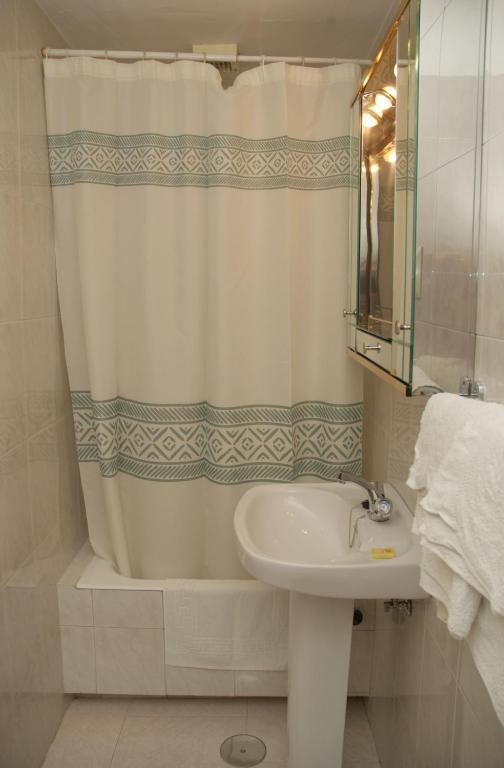 Hostal La Selecta Madrid Zimmer foto