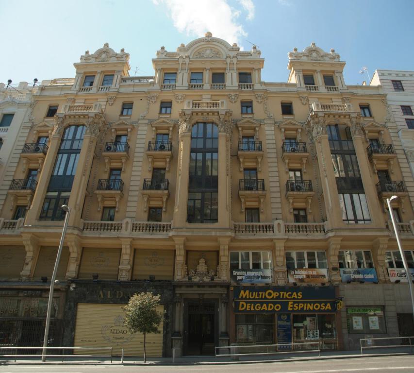 Hostal La Selecta Madrid Exterior foto